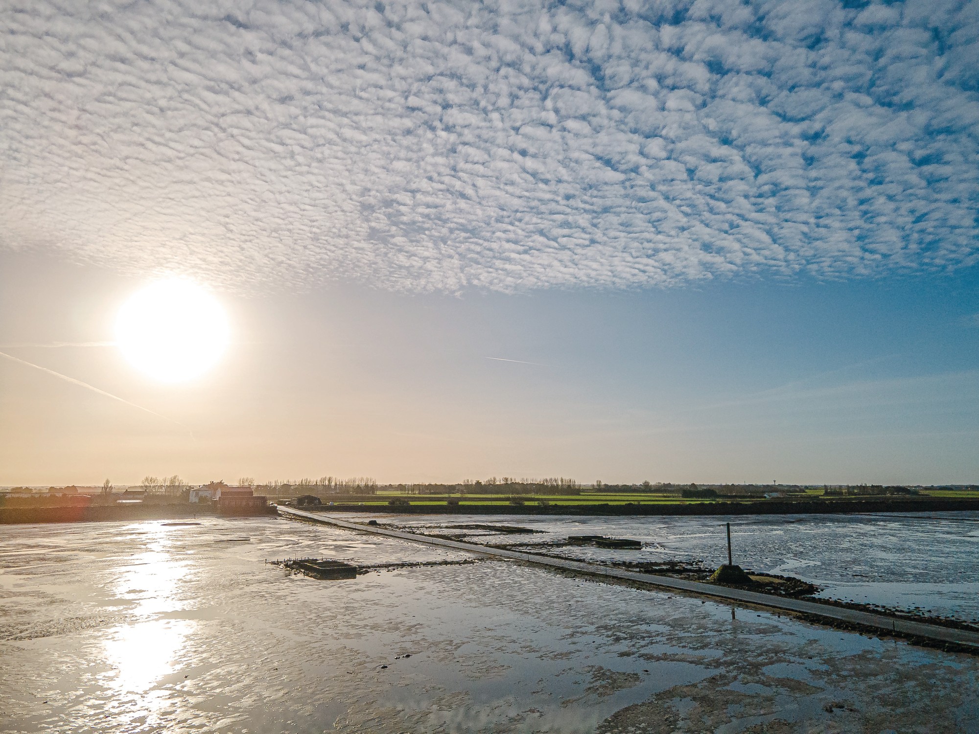 Photographie aérienne du passage du Gois en Vendée