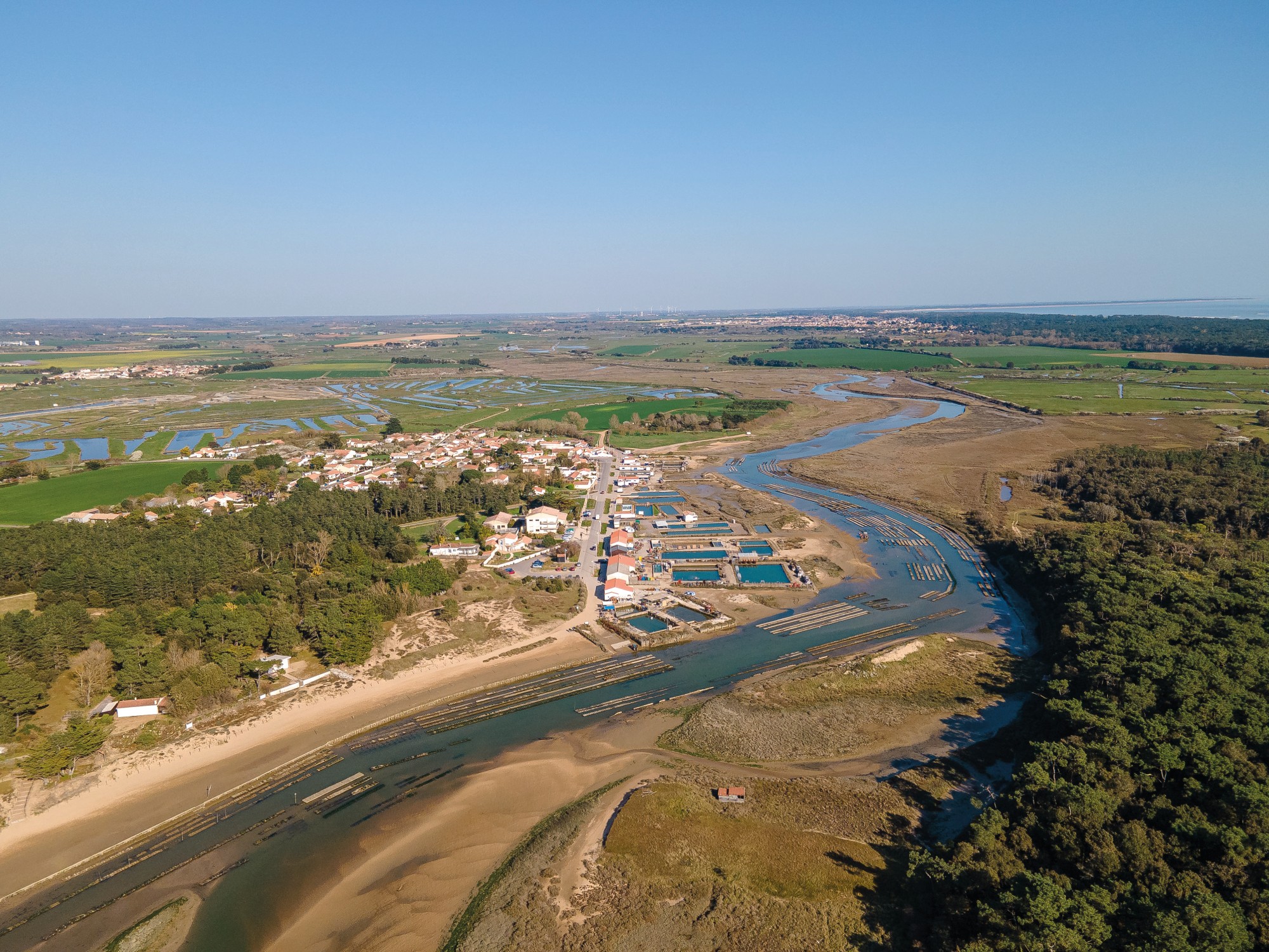 Photo drone du port de la Guittière, à Talmont Saint Hilaire, en Vendée
