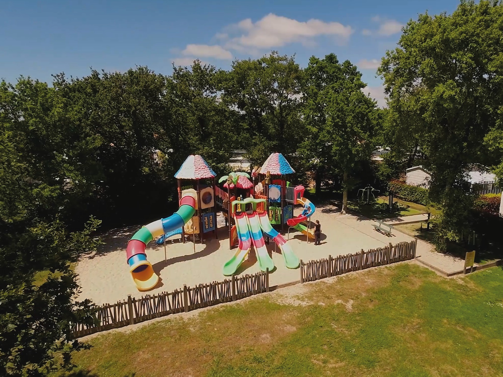 Espace jeux, camping l'Orée de l'Océan