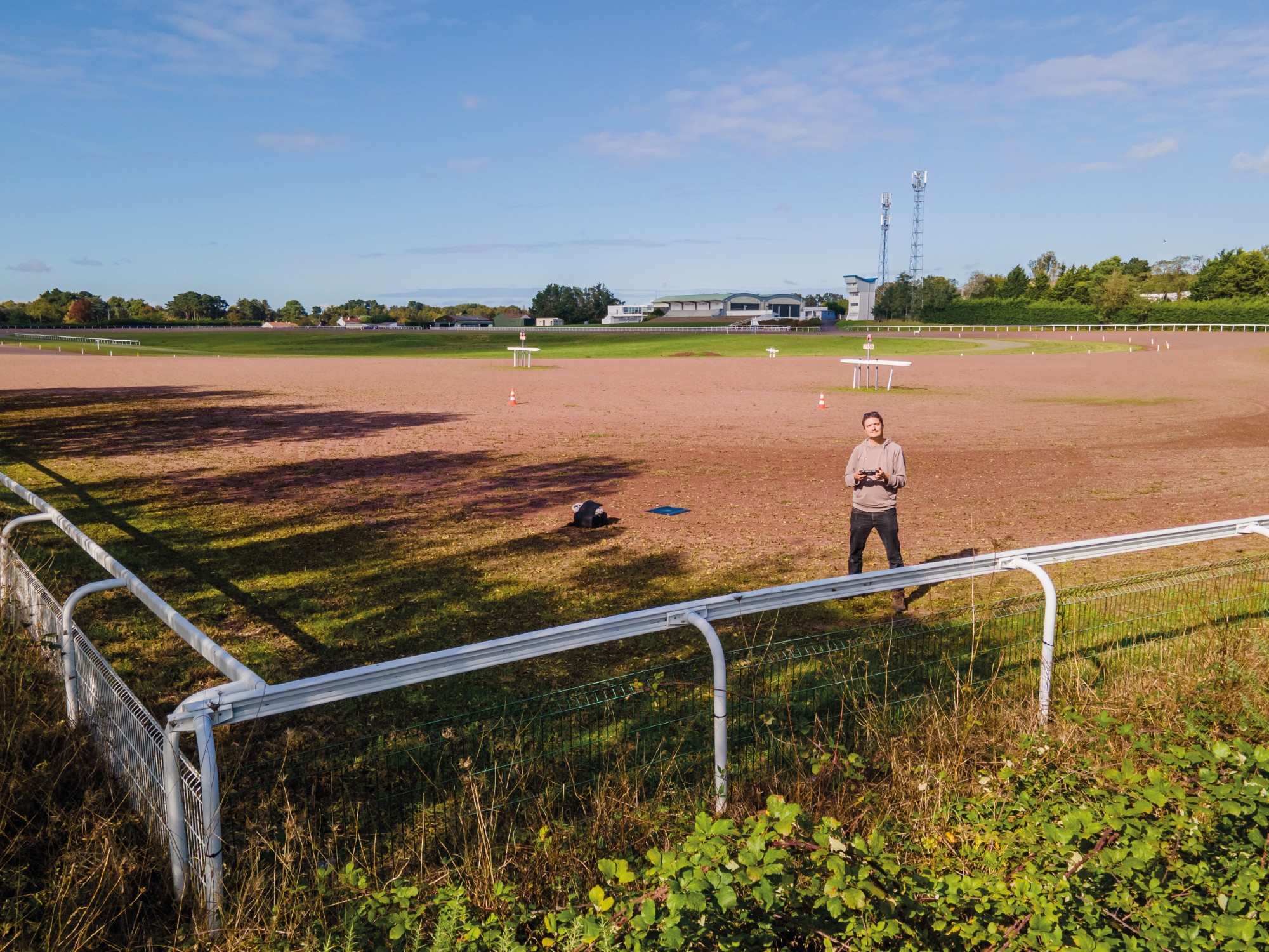 Photo de DronEsprit sur l'hippodrome de Challans pendant le repérage avant vidéo