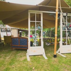 Photo issue d'une vidéo drone FPV pour présenter le lieu de cérémonie d'un mariage