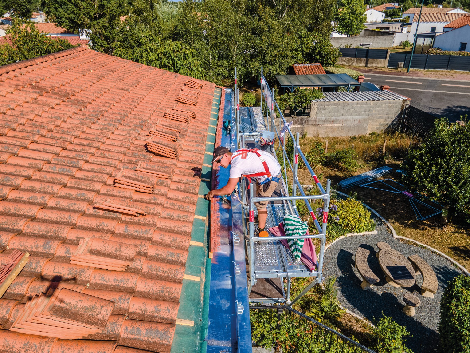 photo drone chantier couverture gouttiere DronEsprit 01