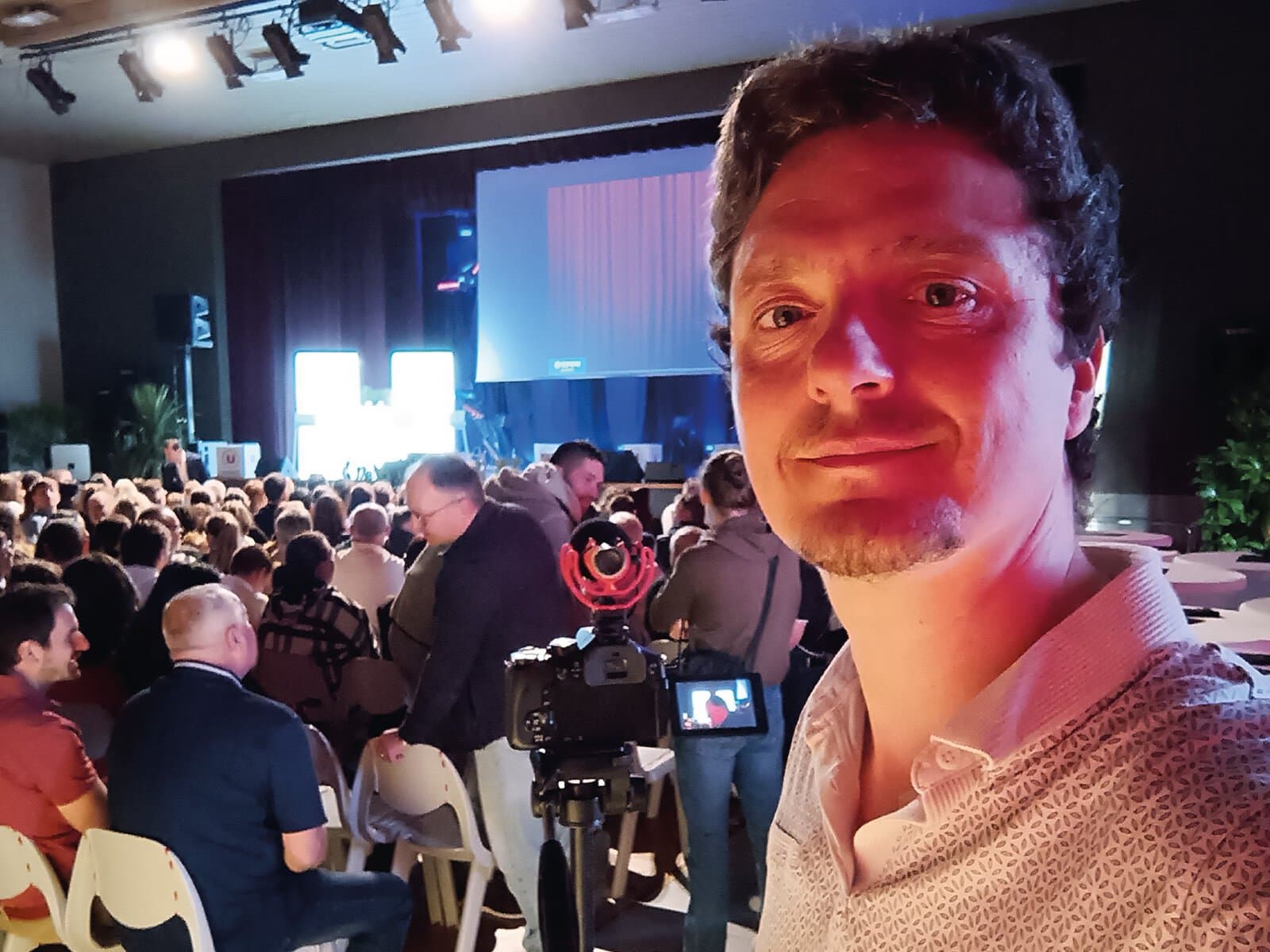Matthieu DronEsprit lors d'une captation vidéo et son d'une soirée événement pour Hyper U Challans.
